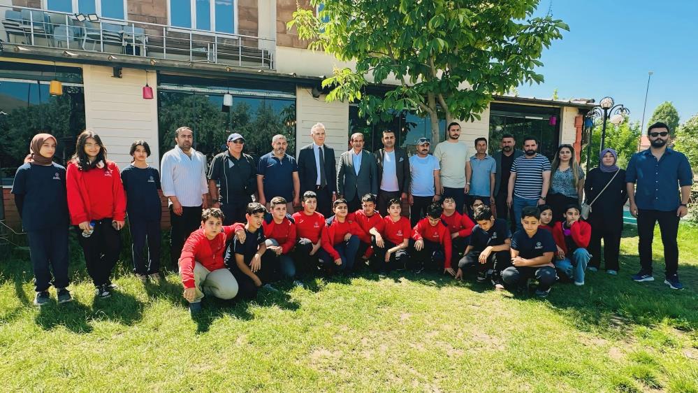 “Biz Bir Takımız” projesiyle Adıyamanlı öğrenciler Yüksekova’da buluştu