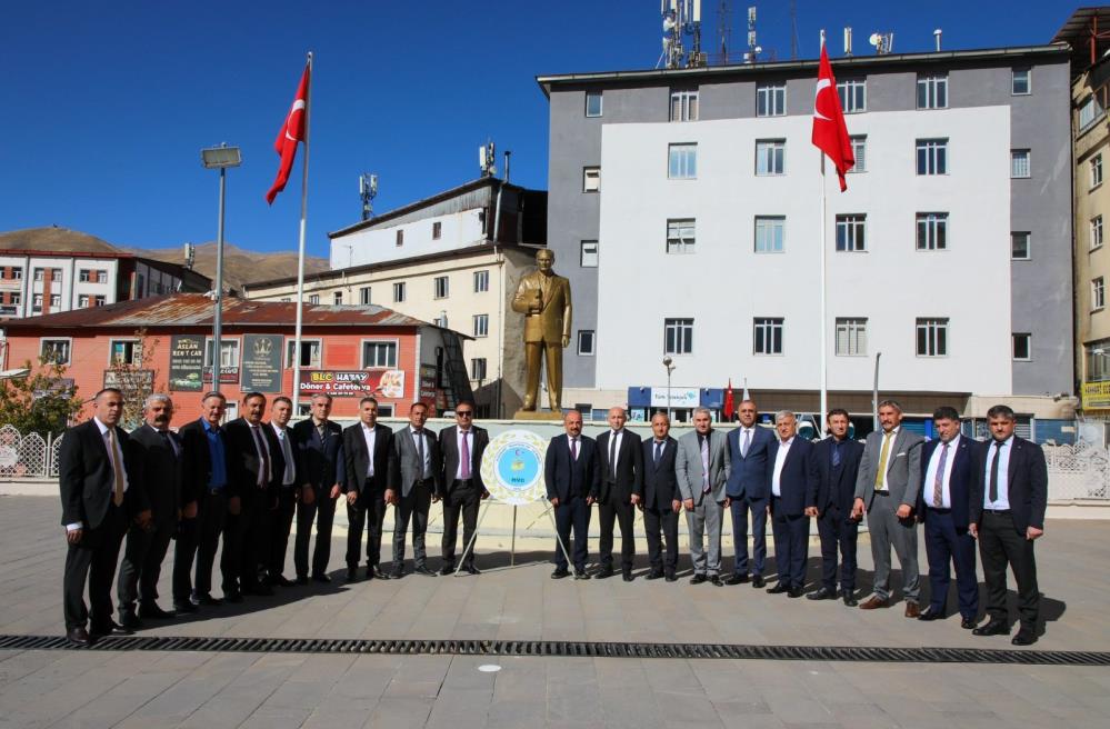 Hakkari’deki muhtarlardan ekmek zammına tepki