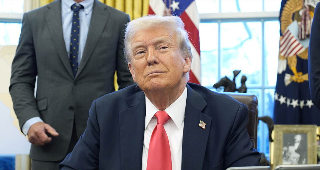 Trump, “ABD’de oturma izni” için bekleme listesini açtı