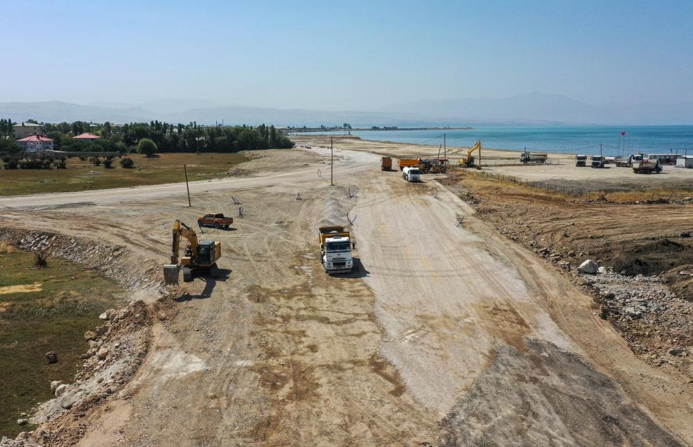 Van Gölü Sahil Yolu’nda sona gelindi