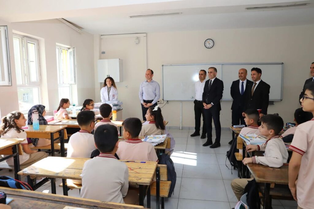 Kaymakam Akpınar, Öğrenci ve Öğretmenlerle Bir Araya Geldi