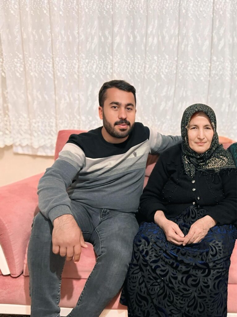BAY AİLESİNİN TAZİYE TEŞEKKÜRÜ