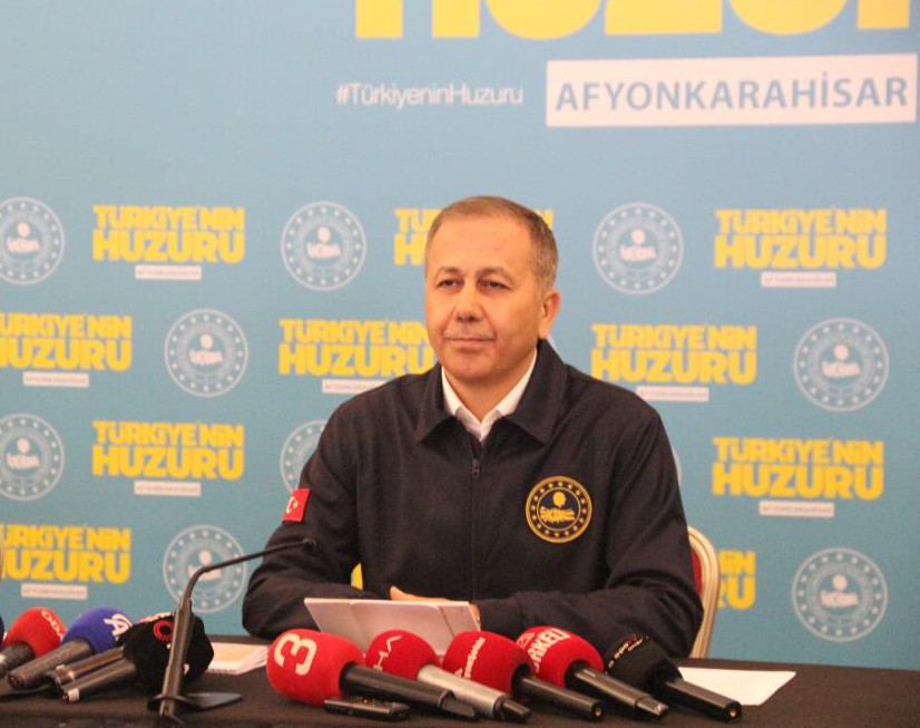 Bakan Yerlikaya: “161 DEAŞ terör örgütü üyesi şüpheli yakalandı”