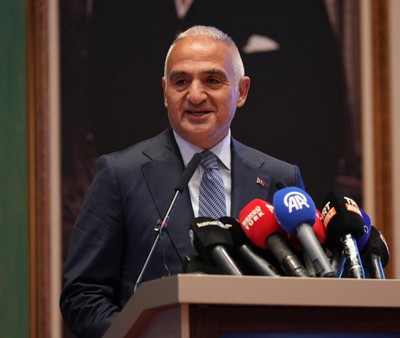 Bakan Ersoy: “Türkiye Yüzyılı, bilgiyle, kültürle ve gençliğin enerjisiyle yükselecek”