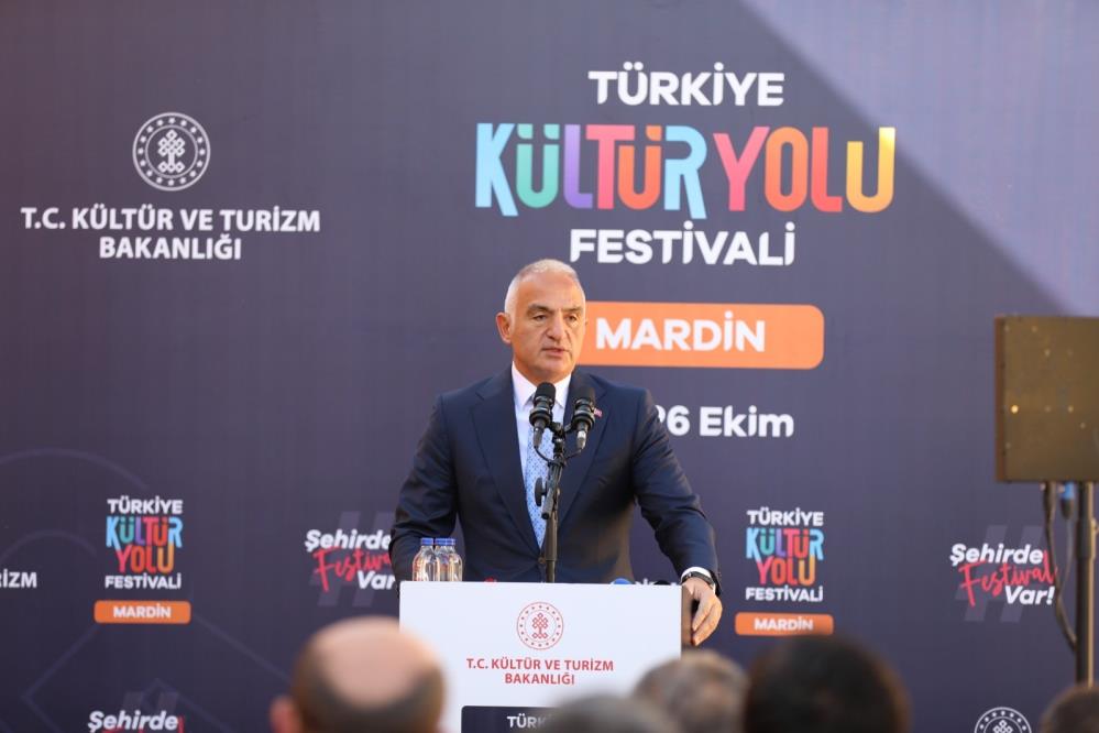 Kültür ve Turizm Bakanı Ersoy: “Gelecek sene 4 ilimizi daha ekleyerek şenliklerimizi 9 şehrimizde düzenleyeceğiz”