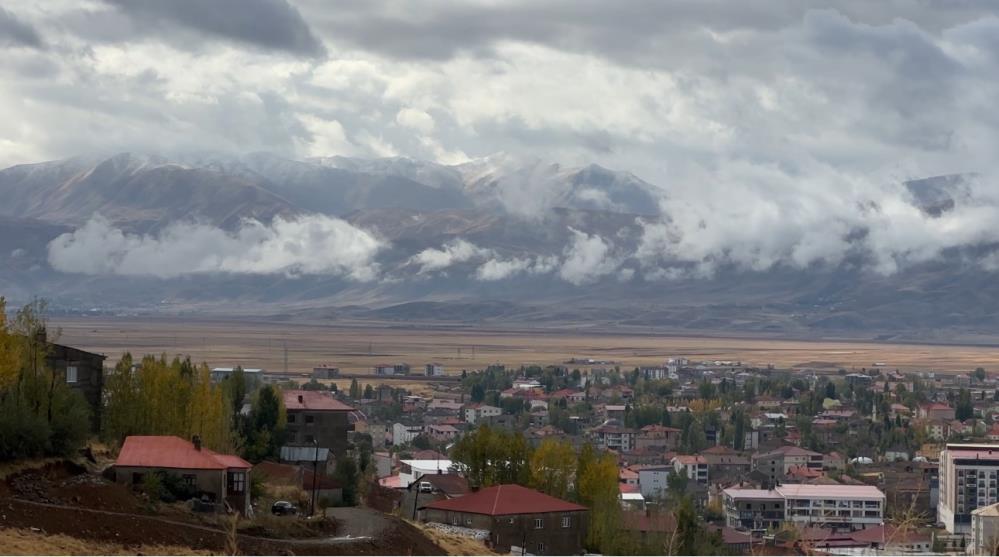 İkiyaka Dağları beyaza büründü