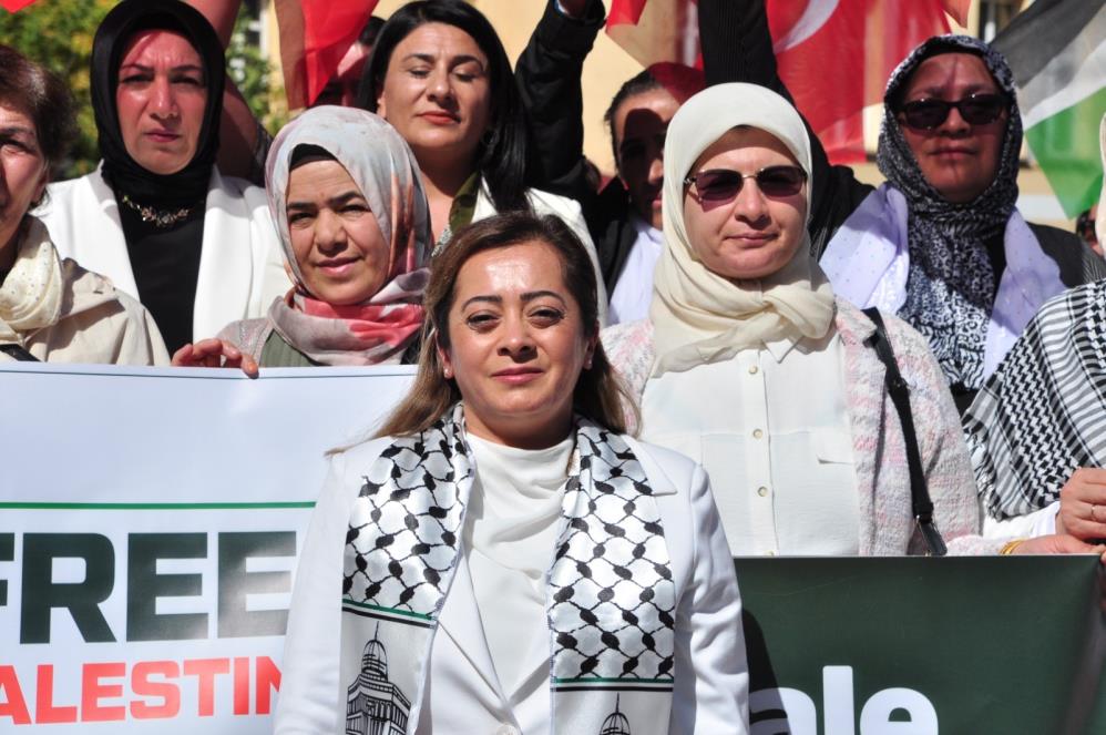 Kars’ta AK Parti Kadın Kolları’ndan “Gazze için sessiz çığlık”