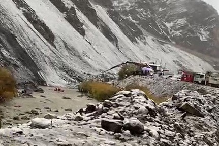 Hakkari’de kamyonet Zap Suyu’na uçtu: 2 ölü, 3 yaralı