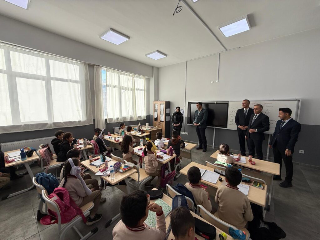 Başkan Şakar’dan Cumhuriyet Okulu’na Ziyaret