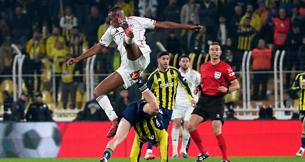 Fenerbahçe’ye 90+1 darbesi! Beşiktaş, Kadıköy’de uçuşa geçti