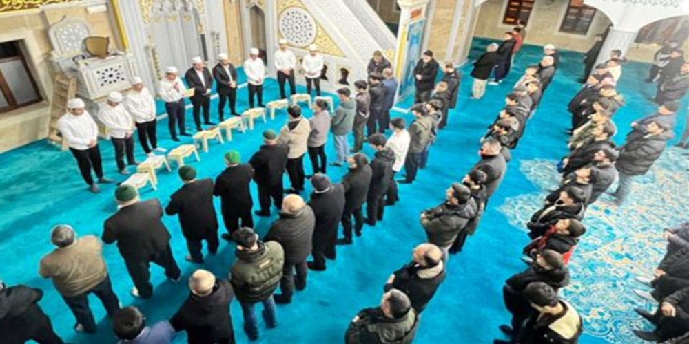 Hakkari’de Regaib Kandili idrak edildi