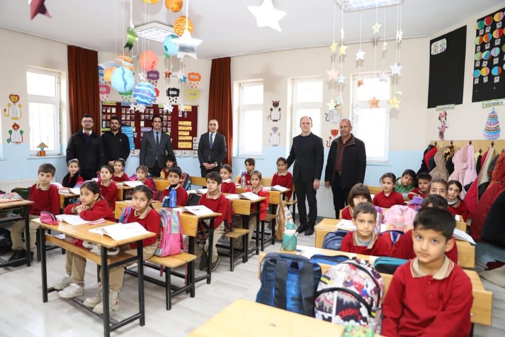 Kaymakam Akpınar’dan Okullara Ziyaret