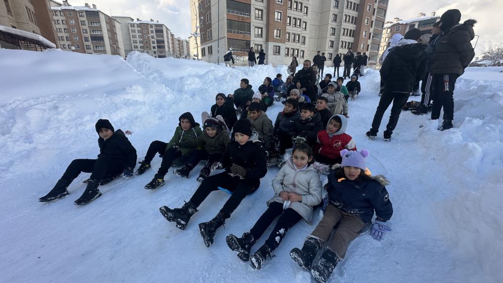 Hakkari’de eğitime kar tatili