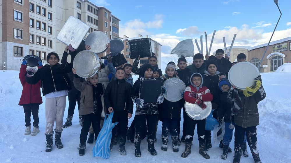 Hakkari’de taşımalı eğitime 1 gün ara verildi