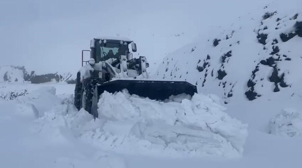 Şırnak’ta kar esareti