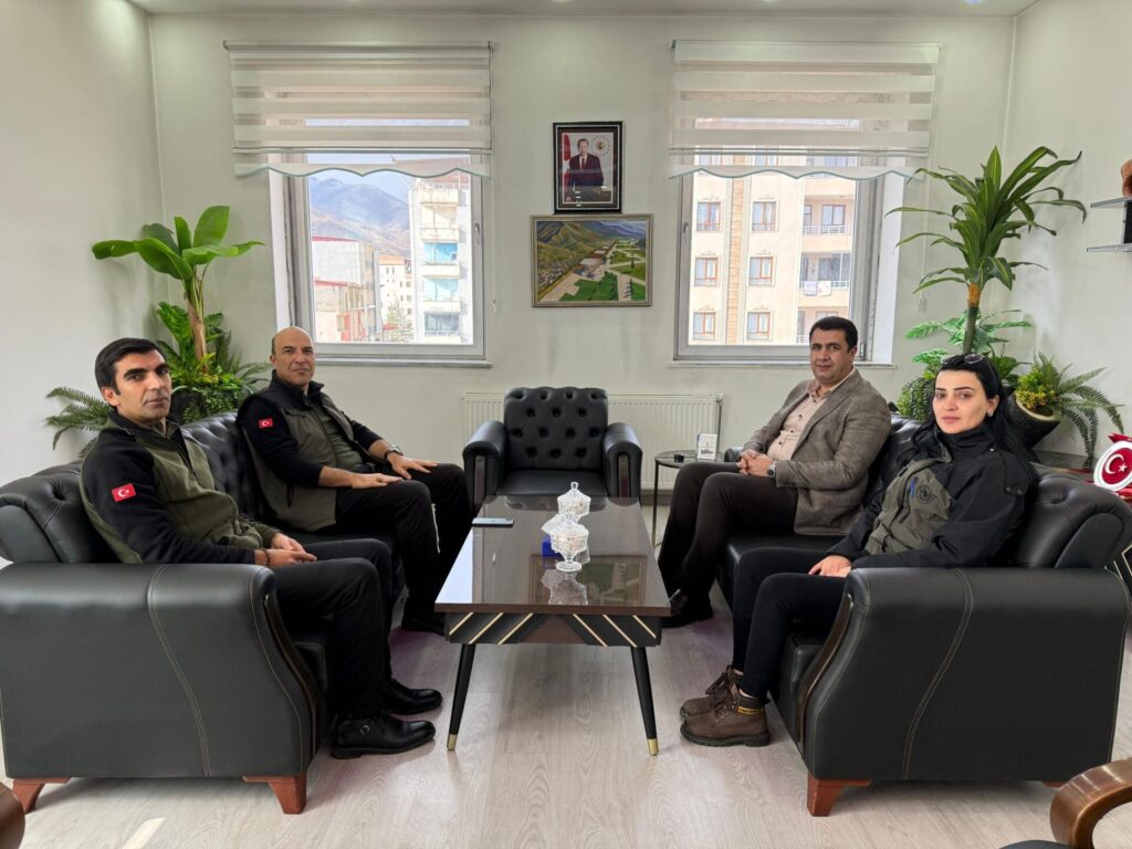 Elazığ Orman Bölge Müdürü ve Şemdinli Orman İşletme Şefi’nden Başkan Şakar’a Ziyaret