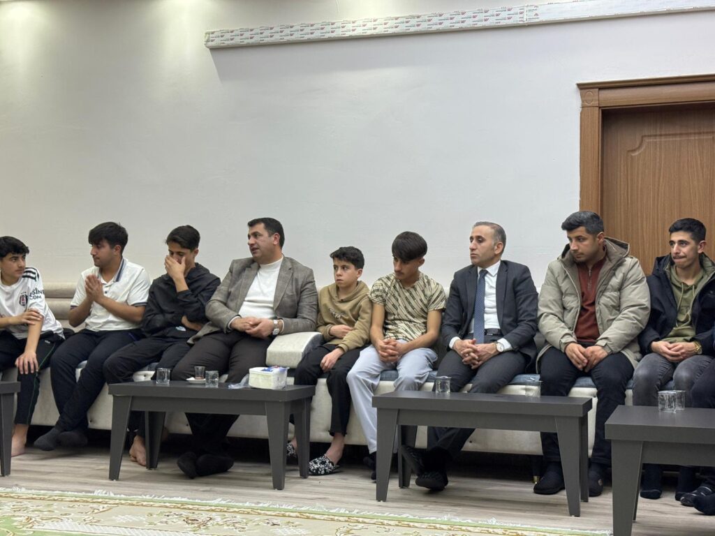 Başkan Şakar’dan Öğrencilere Moral Ziyareti