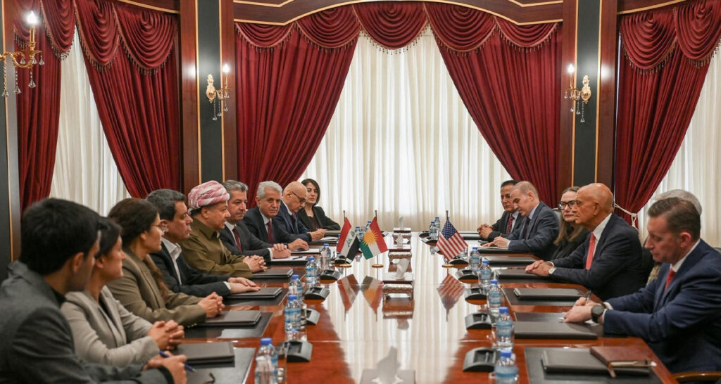 ABD’nin Suriye Özel Temsilcisi Barrack, Erbil’de  SDG elebaşı Abdi ile bir araya geldi