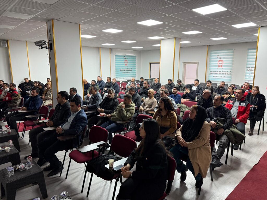 Şemdinli’de “İntiharların Önlenmesinde Ailenin Rolü” Masaya Yatırıldı