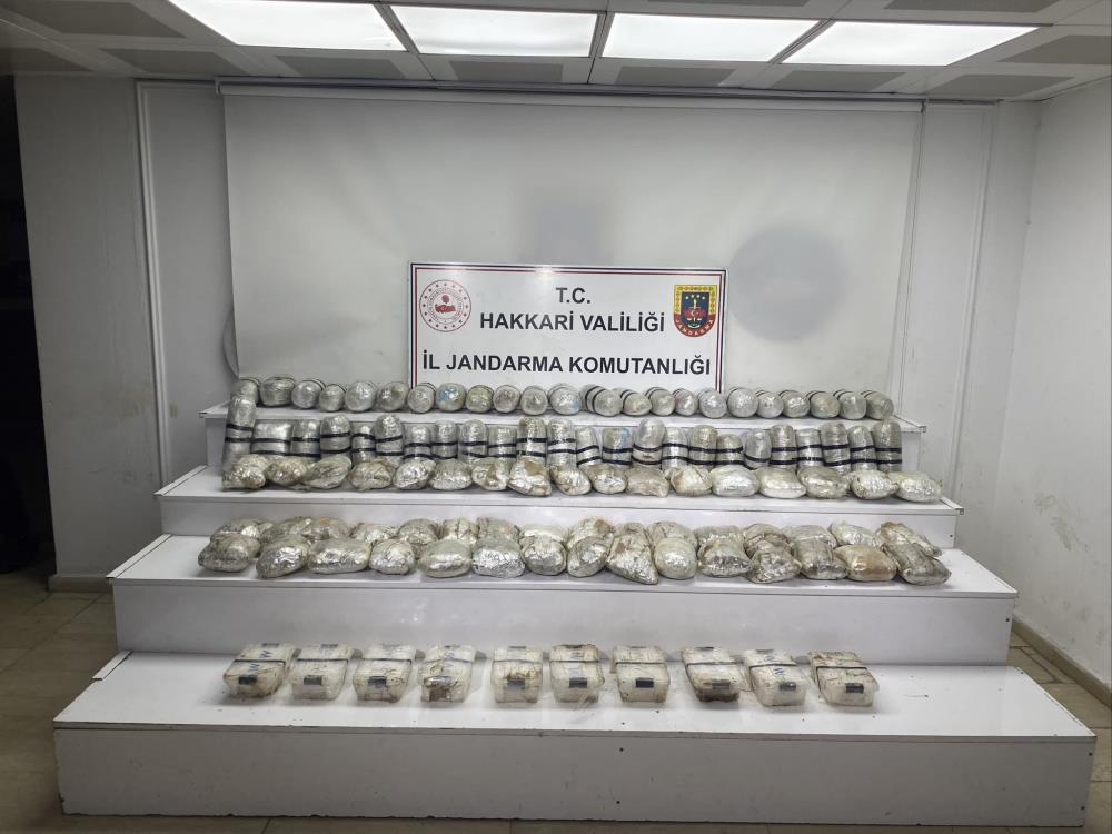 Yüksekova 60 kilo uyuşturucu madde ele geçirildi
