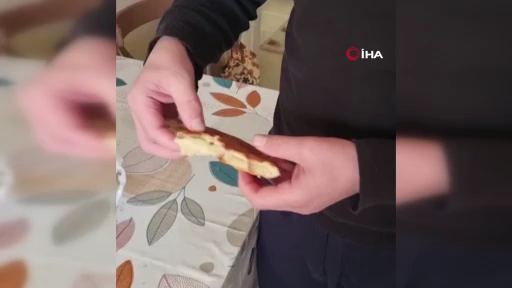 Ekmekten paket lastiği çıktı