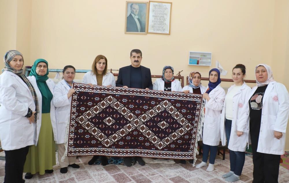 Hakkari’nin kilimleri, kültürel hafızayı günümüze taşıyor