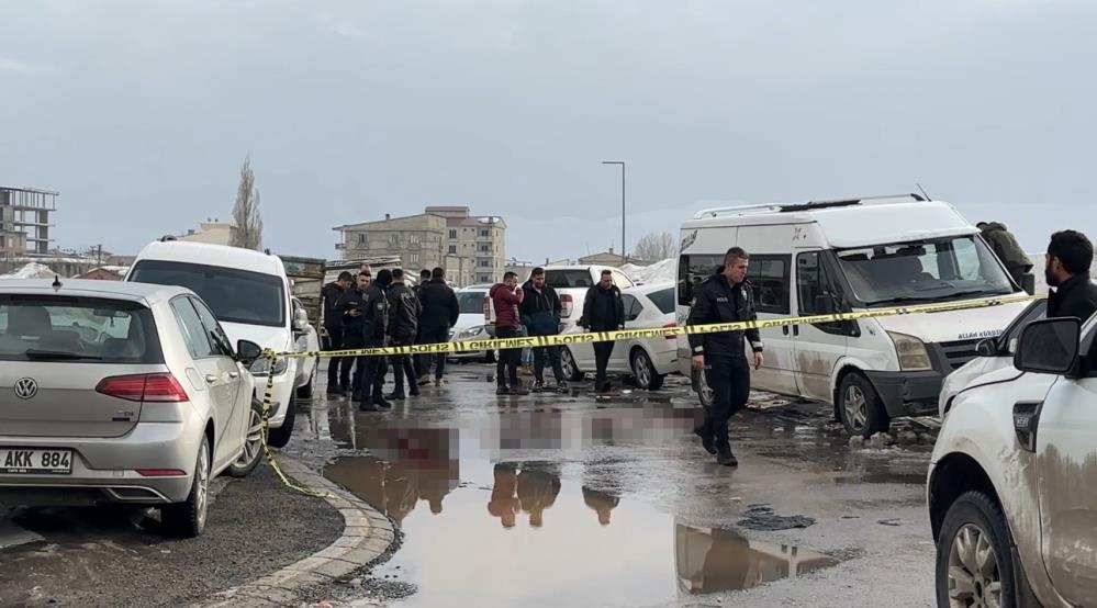 Yüksekova’da silahlı intihar girişimi: 1 ağır yaralı
