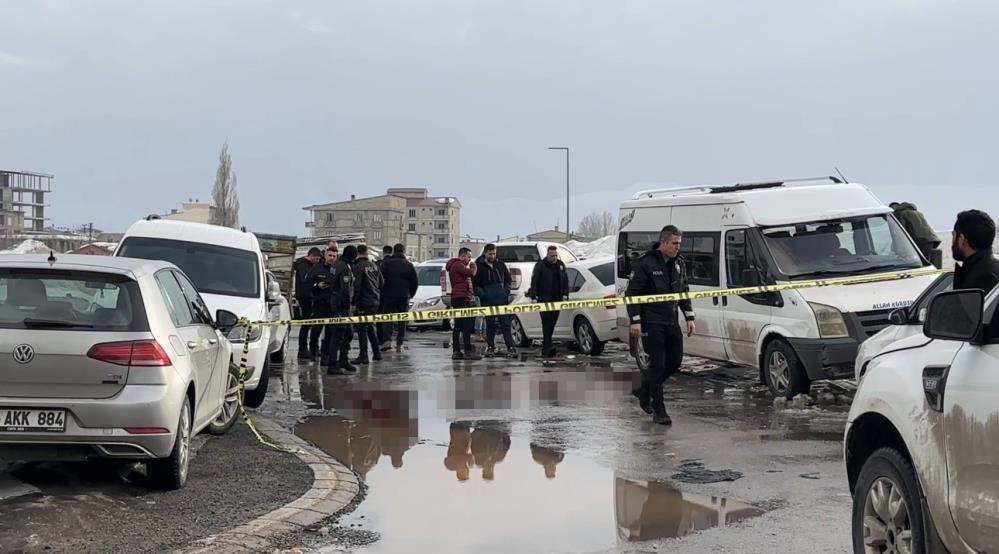 Yüksekova’da silahla başından vurulmuş halde bulunan genç kurtarılamadı