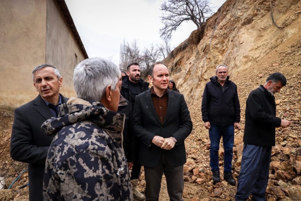 Şemdinli’de Heyelan Riskine Yerinde İnceleme