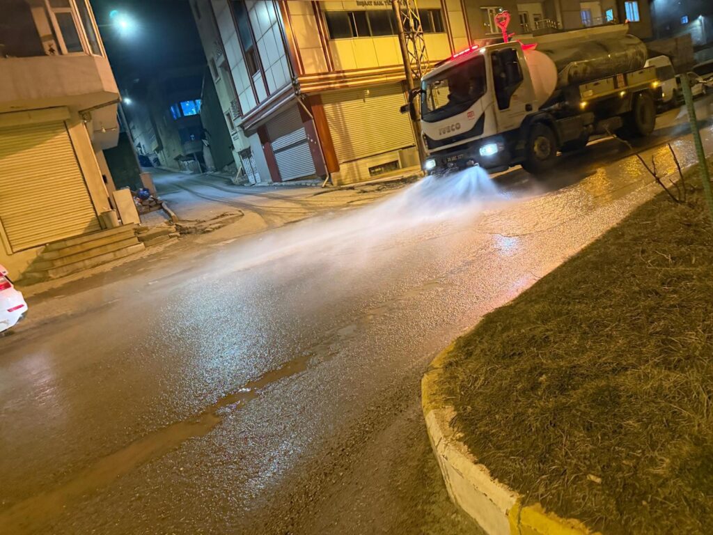 Şemdinli’de Bayram Öncesi Temizlik Seferberliği Başlatıldı