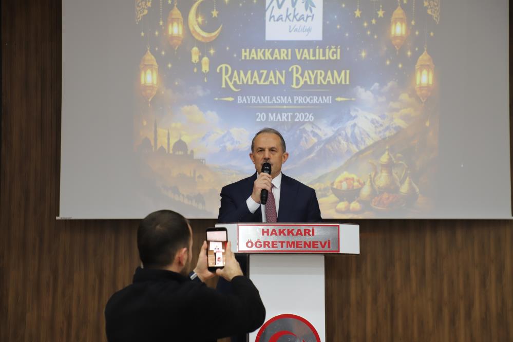 Vali Taşyapan: “Bayramlar kardeşliği pekiştirir”