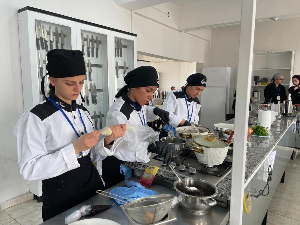 Tatvan’da “2. Uluslararası Gastronomi Yarışması” düzenlendi