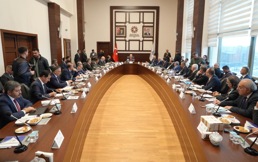 YÖK Başkanı Özvar: “Halktan kopuk, bulunduğu toplumun ihtiyaçlarını dikkate almayan bir üniversite anlayışı yok”