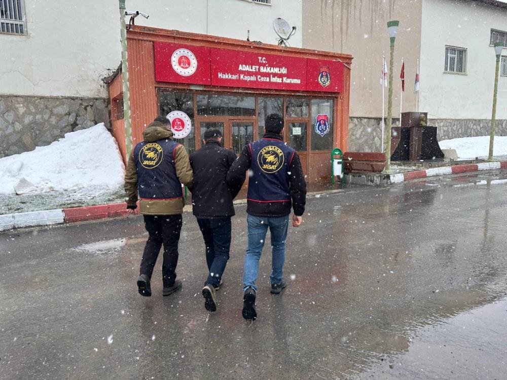Jandarmanın ikna ettiği şahıs Irak’tan gelerek teslim oldu