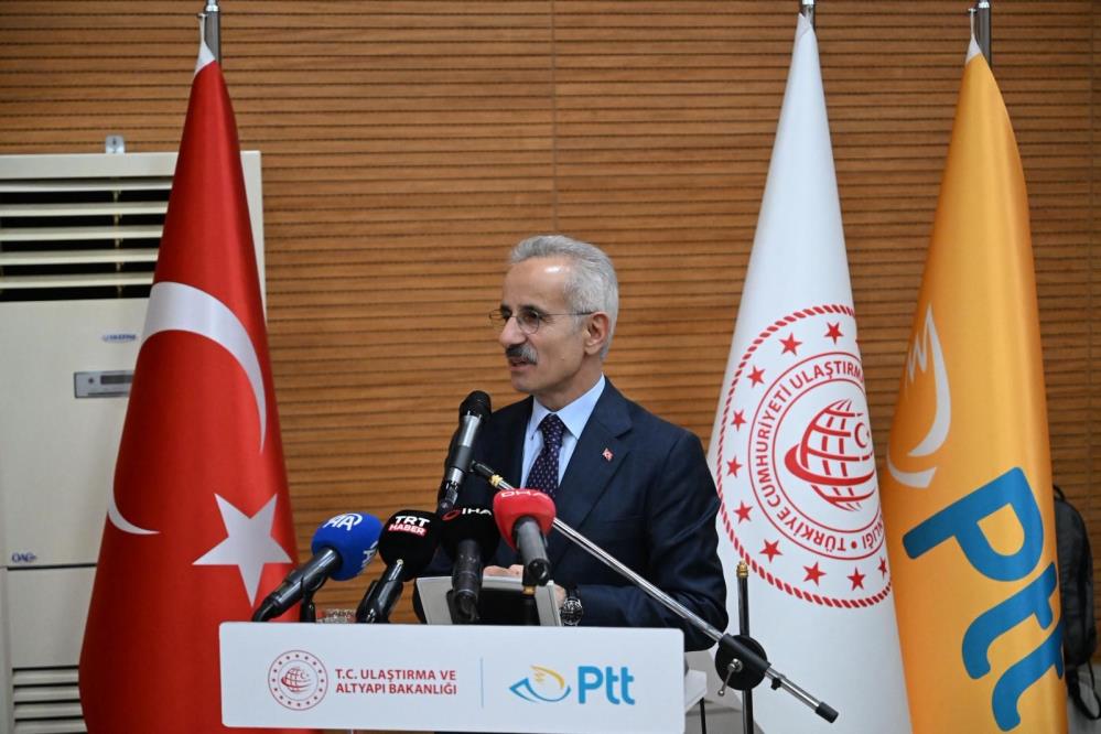 Bakan Uraloğlu: “Günlük kargo kabulü 1 milyon adedi aşarak tarihi bir seviyeye ulaştı”