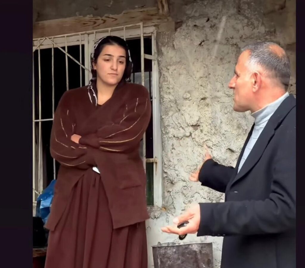 ŞEMDİNLİ’DE YANGIN MAĞDURU AİLE YALNIZ BIRAKILMADI
