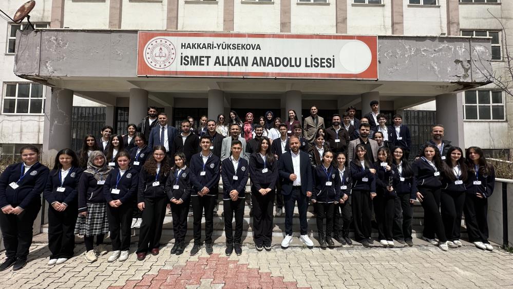 Yüksekova’da öğrencilerin bilimsel çalışmaları görücüye çıktı