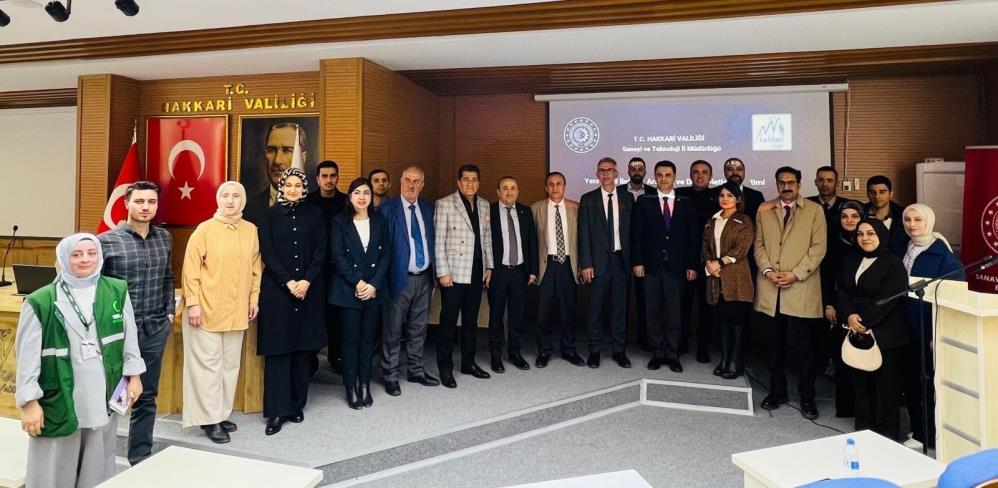 Hakkari’de “Yeni Nesil İletişim” paneli düzenlendi