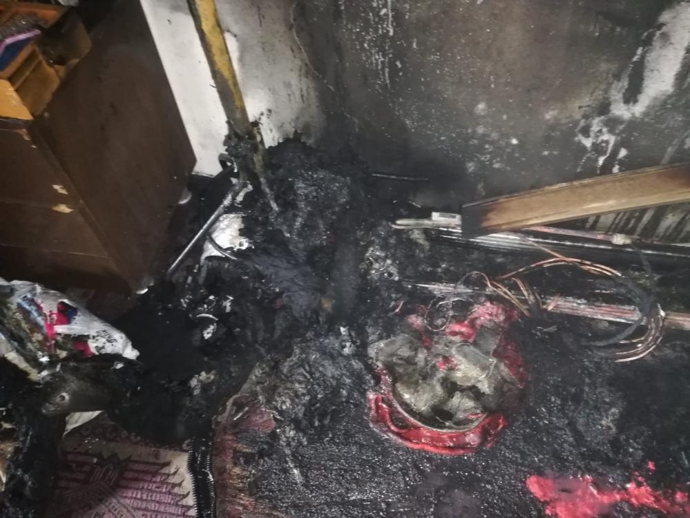 Geçimli’de ev yandı: 9 nüfuslu aile açıkta kaldı