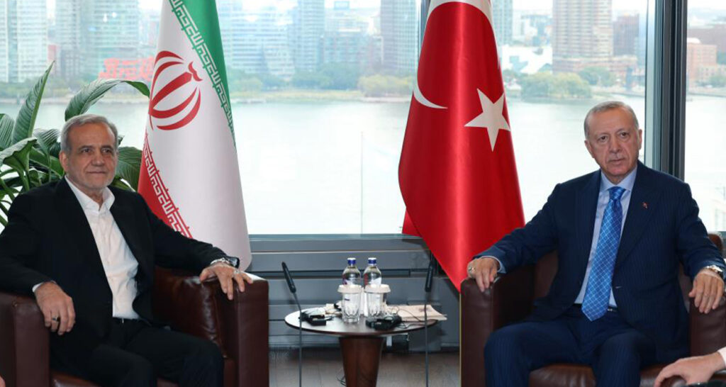 Cumhurbaşkanı Erdoğan, İran Cumhurbaşkanı Pezeşkiyan ile telefonda görüştü