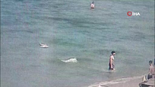 Kuşadası’nda denizde can pazarı: 70 yaşındaki turist ölümden döndü