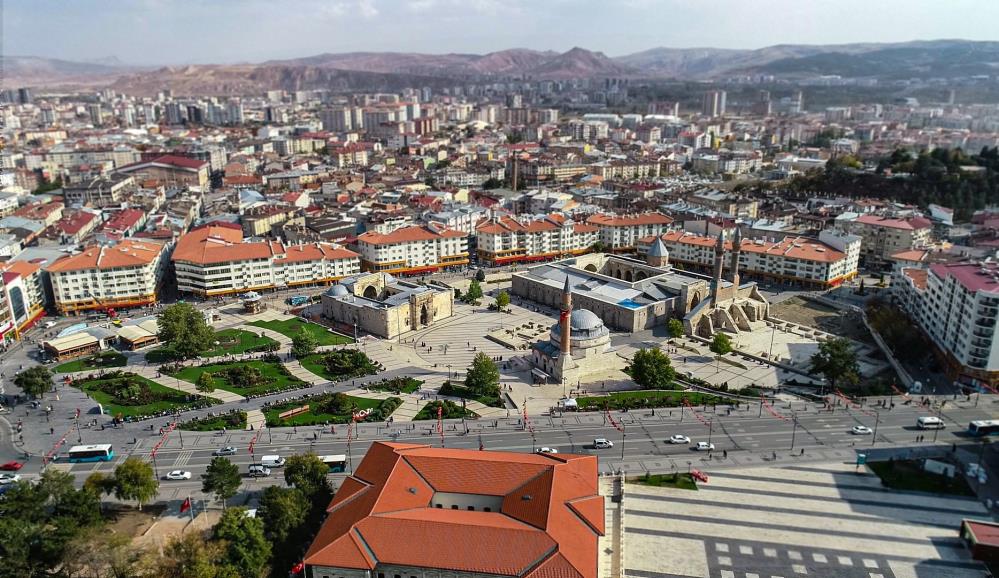 Türkiye nüfusunun yüzde 14,8’ini genç nüfus oluşturdu
