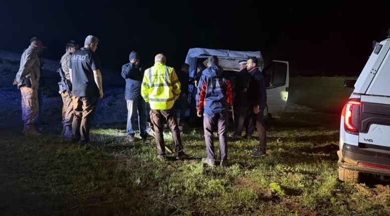 Hakkâri’de mahsur kalan 8 vatandaş kurtarıldı