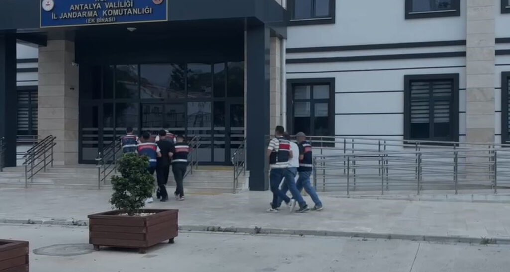 Antalya merkezli 27 ilde eş zamanlı yasa dışı bahis operasyonu: 79 gözaltı