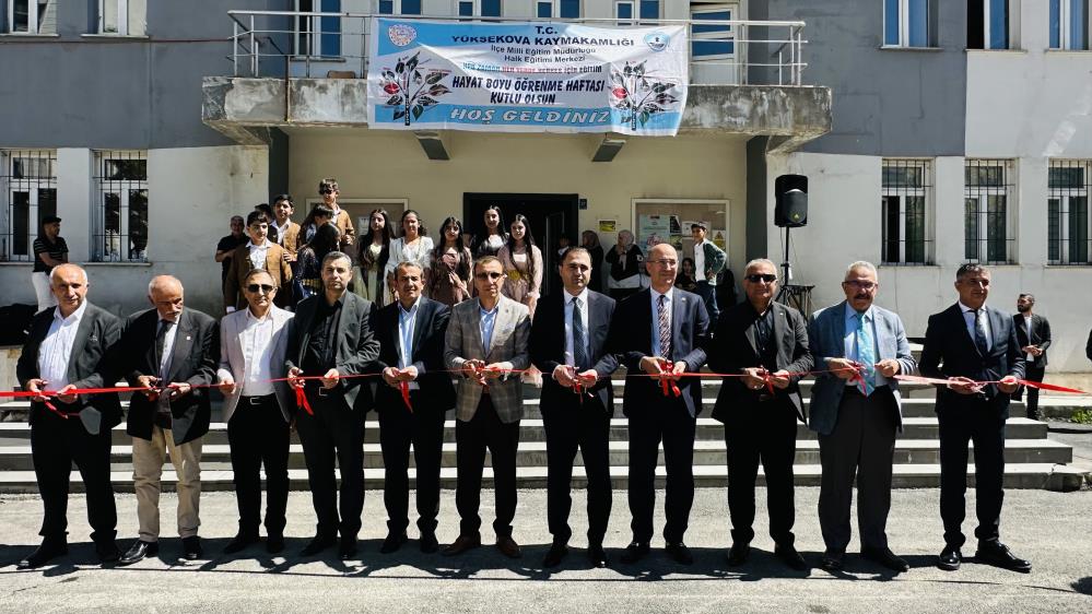 Yüksekova’da yıl sonu sergisi