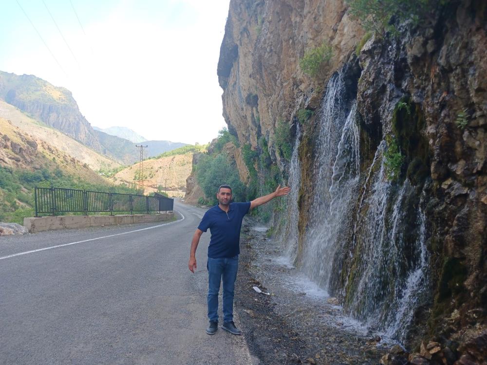 Durankaya şelalesi coştu