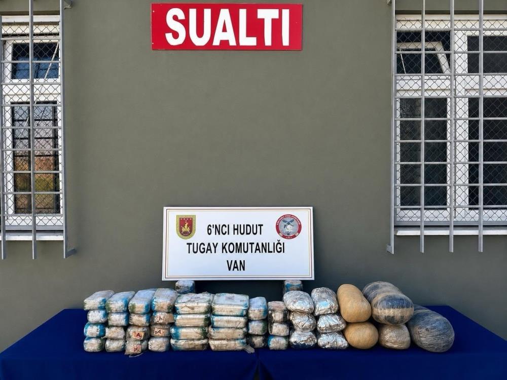 Van’da sınır hattında 44 kilo uyuşturucu ele geçirildi