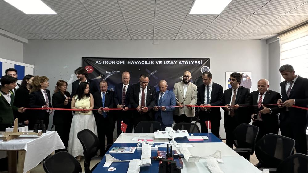 Yüksekova’da ‘Astronomi, Havacılık ve Uzay Atölyesi’ açıldı