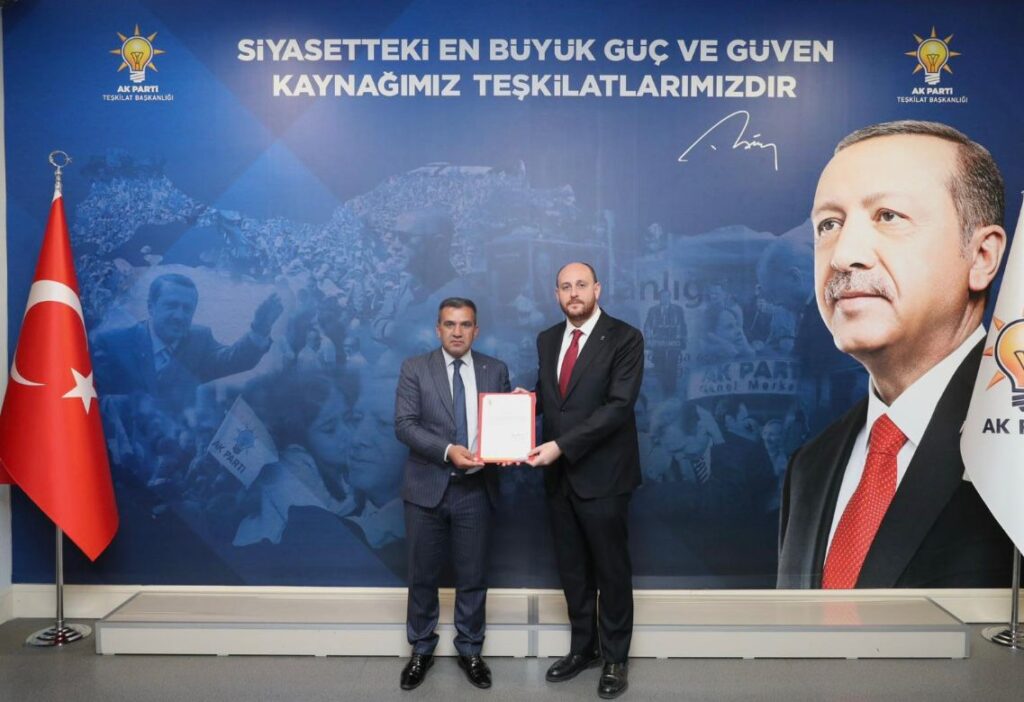 AK Parti Şemdinli’de Yeni Dönem: İlçe Başkanlığı Görevine Azad Keskin Atandı