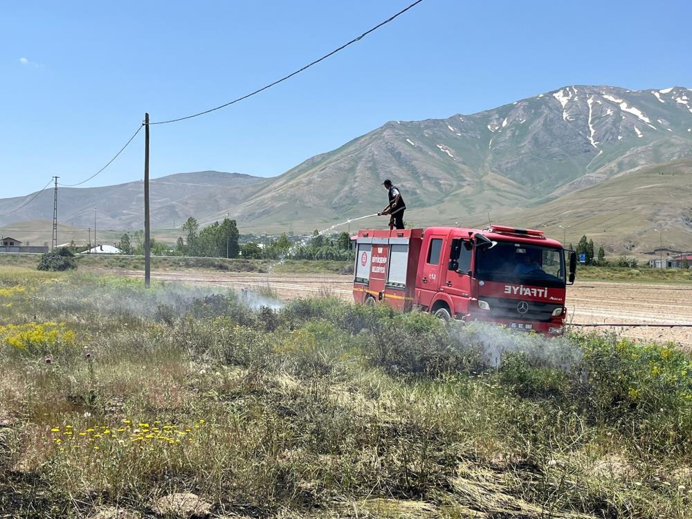 Van’da anız yangını